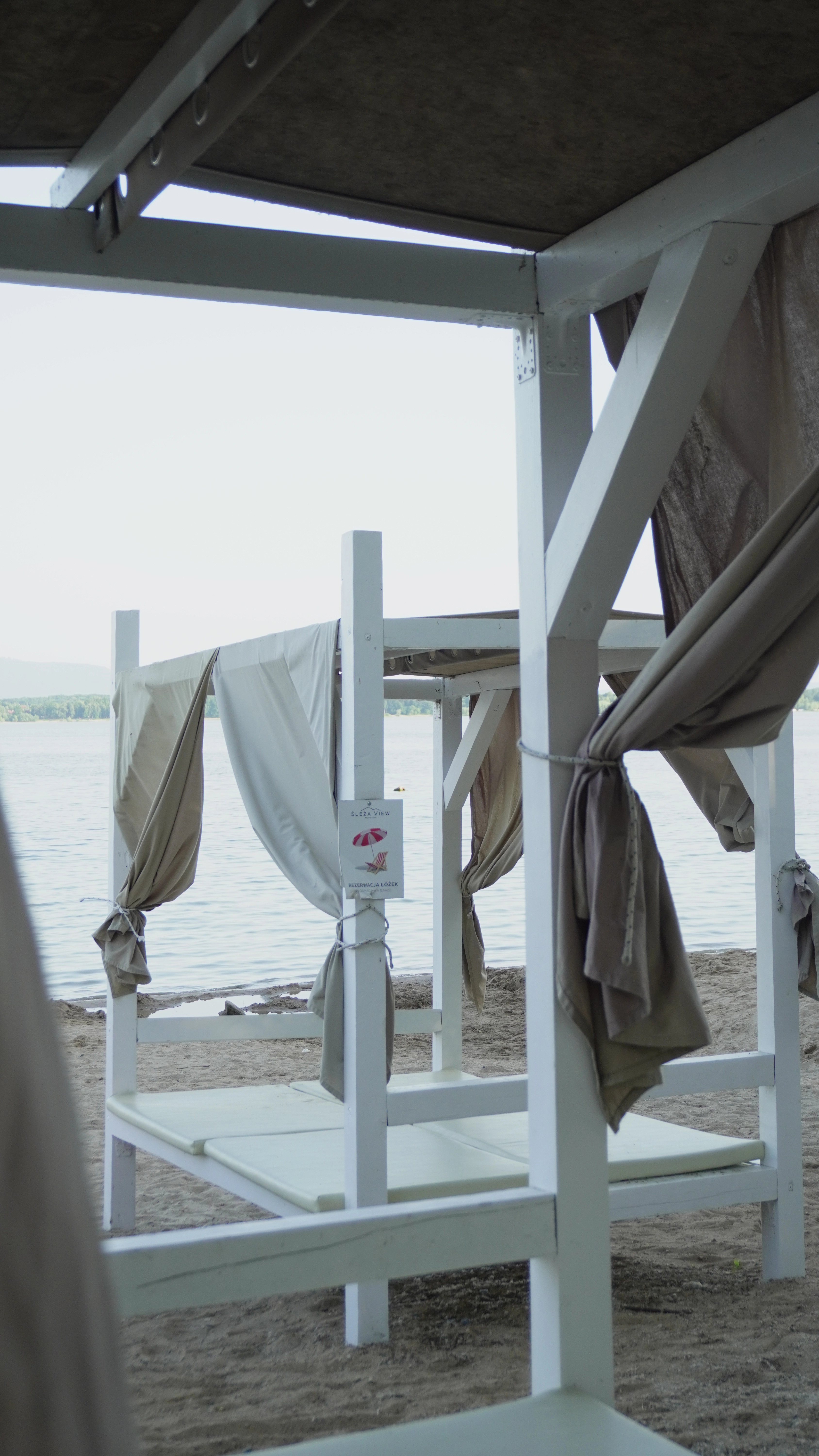 Leżaki do wynajęcia na plaży w Mietkowie - komfortowy wypoczynek